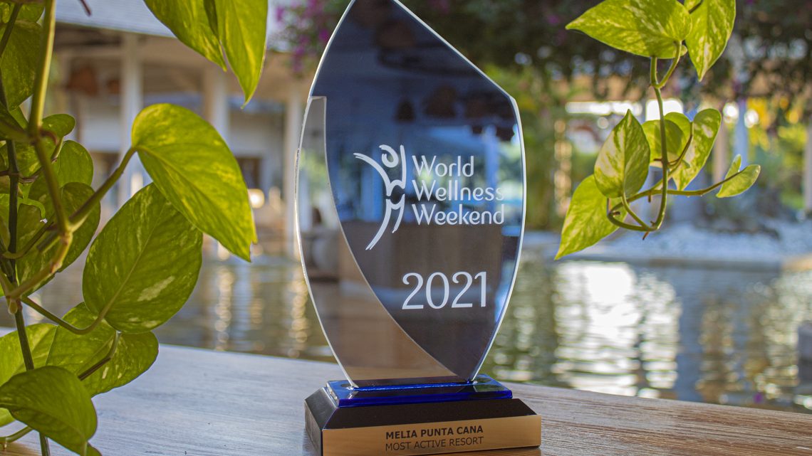Meliá Punta Cana Beach recibe premio al Resort más activo 2021